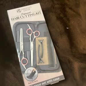 NIB••NWT•••Prescott & Taylor Professional 7 Piece Haircutting Kit with case
